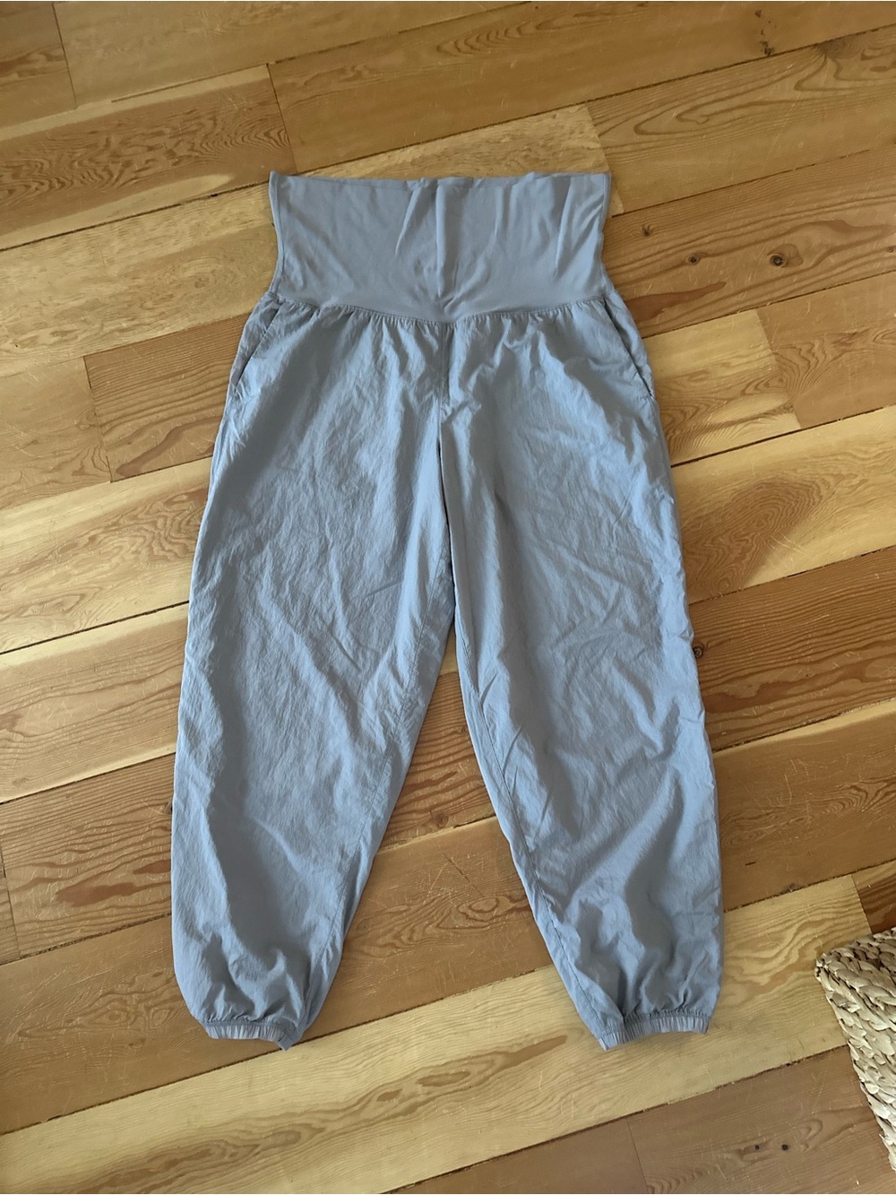 lululemon athletica High-Waist Light Gray Jogger Pants